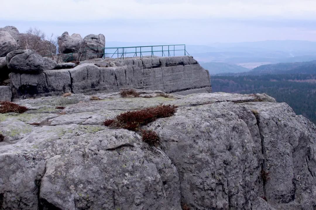 Góry Stołowe jak powstały: Fascynująca historia ich geologii
