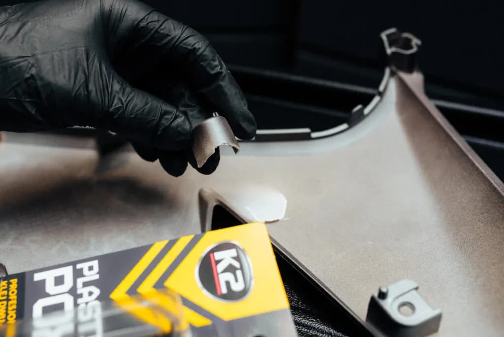 Jak skutecznie skleić polipropylen - najlepsze kleje i techniki Jak skutecznie skleić polipropylen - najlepsze kleje i techniki