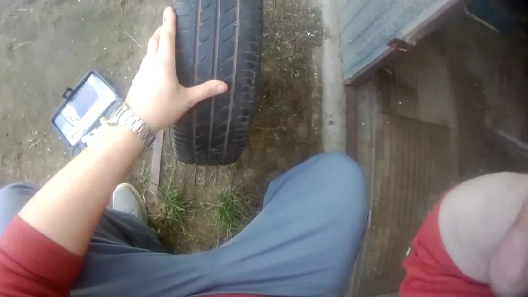 Jak naprawić oponę: skuteczne metody, które uratują Twój czas