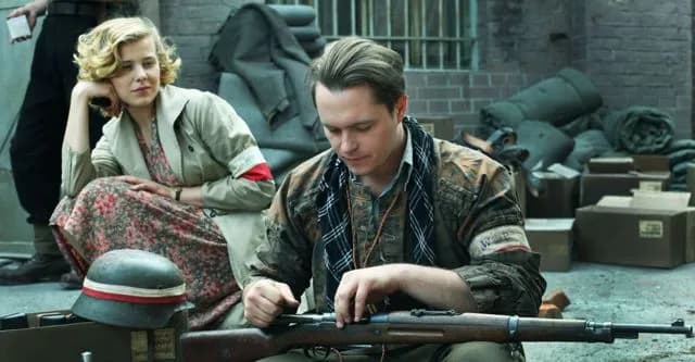 Gdzie obejrzeć film Powstanie Warszawskie? Sprawdź najlepsze opcje