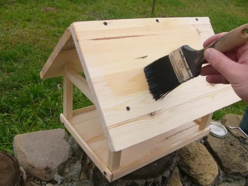 Jak zrobić karmnik dla ptaków instrukcja - proste kroki i porady