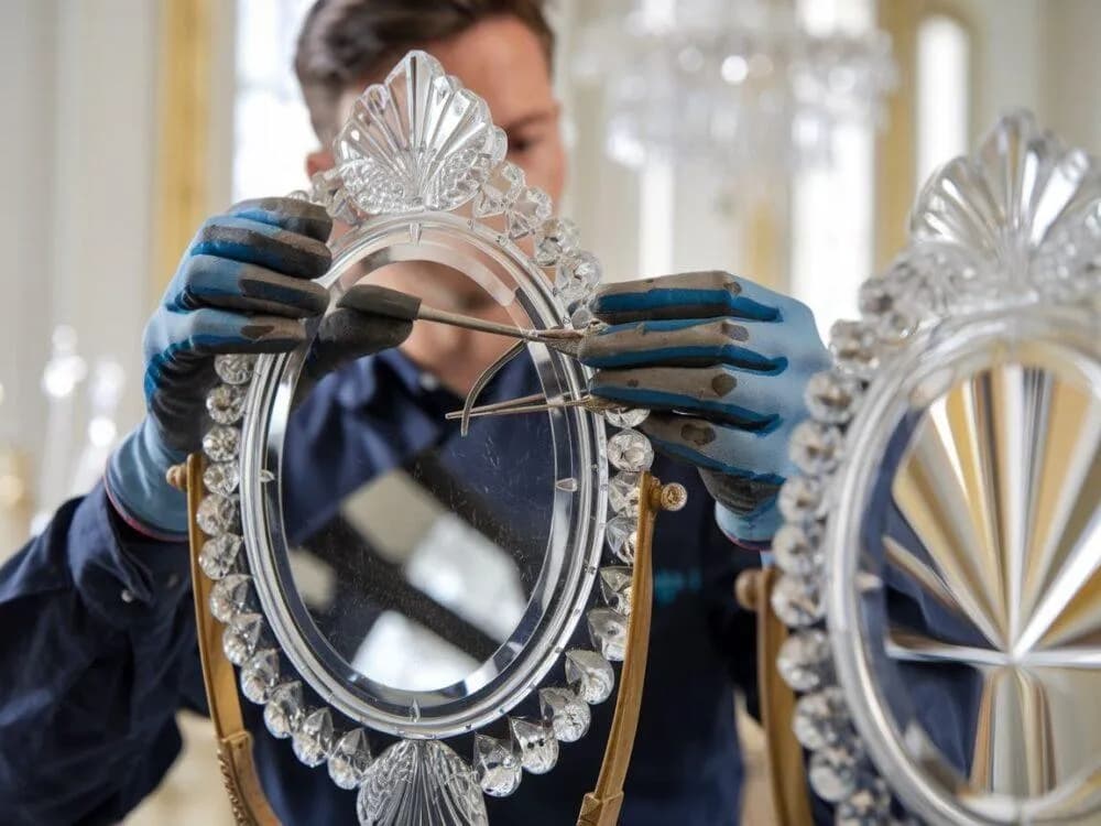 Jak naprawić powłokę lustra i przywrócić jego blask bez kosztów