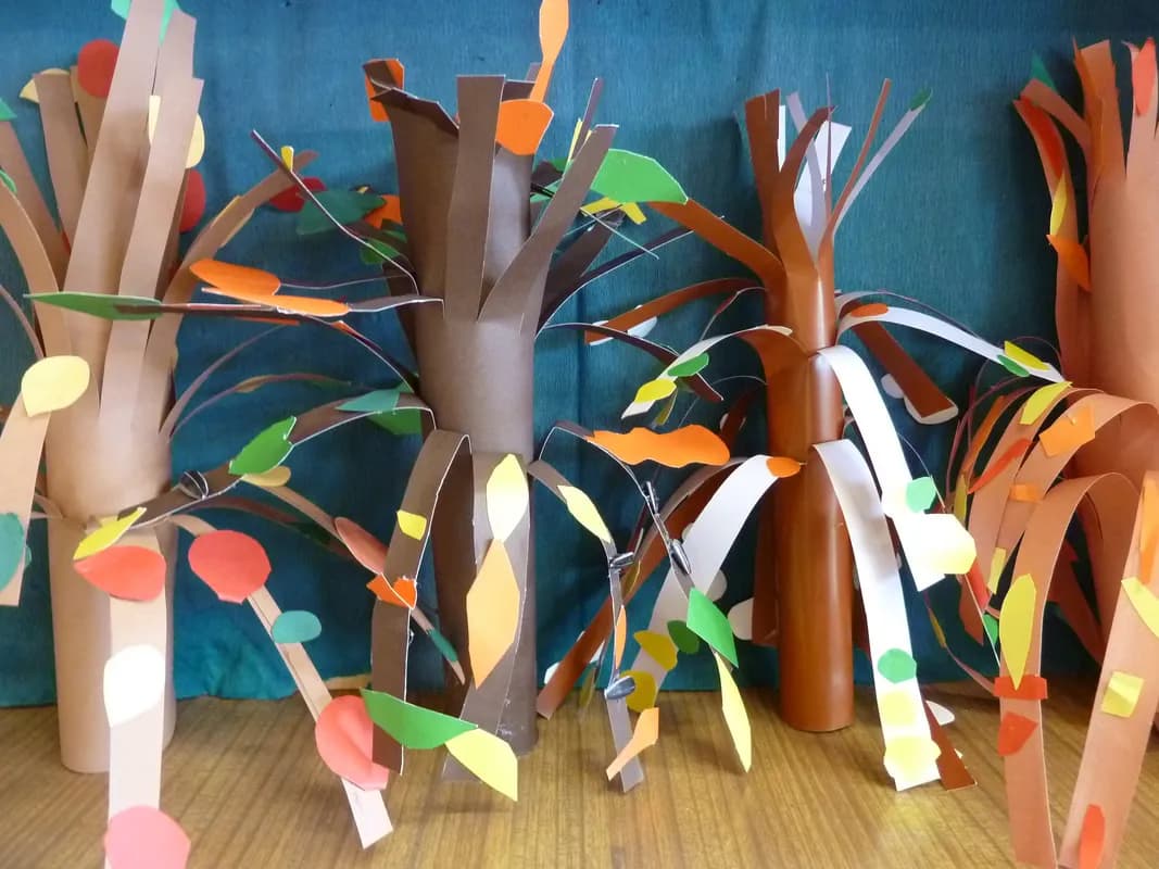 Jak zrobić duże drzewo z kartonu – proste kroki i kreatywne pomysły