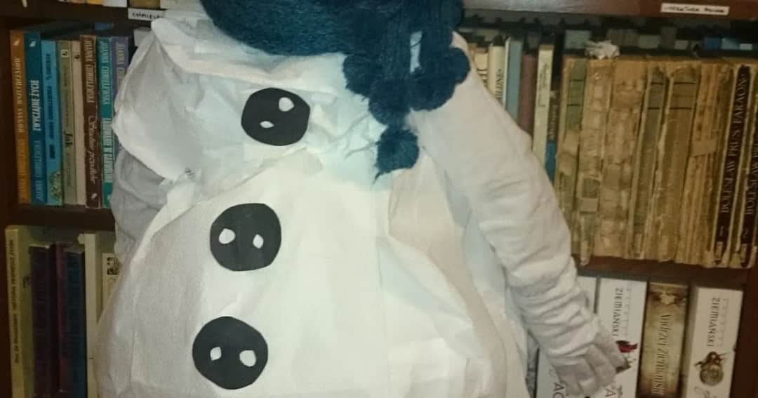 Jak łatwo stworzyć strój bałwanka DIY dla swojego dziecka